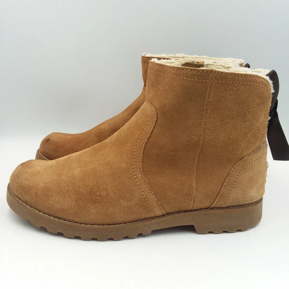 UGG Winter‎ Snow Boots Tan Suede Sheepskin Lined Zipper Bow Size 5